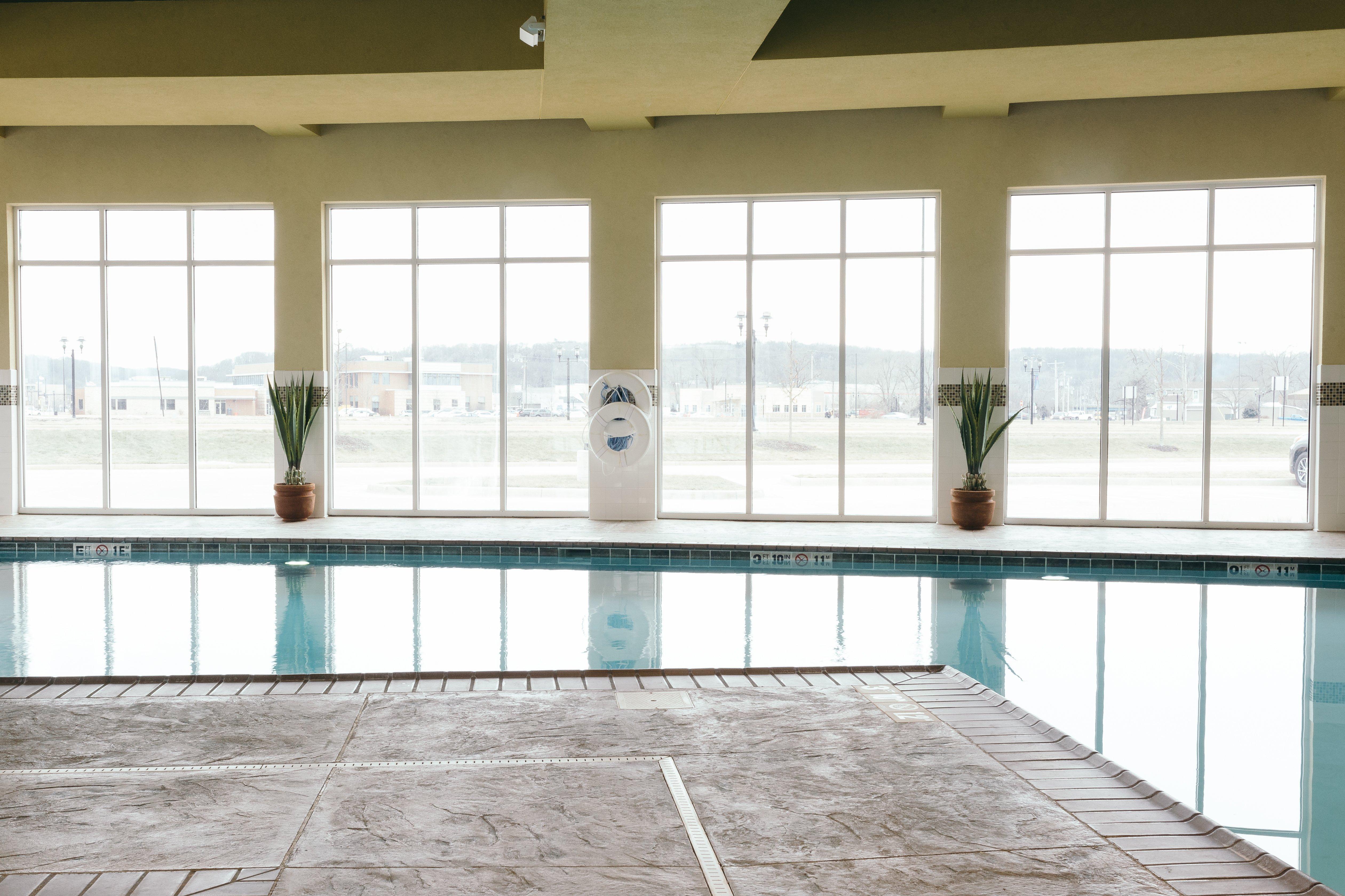 Holiday Inn And Suites East Peoria By Ihg Ngoại thất bức ảnh