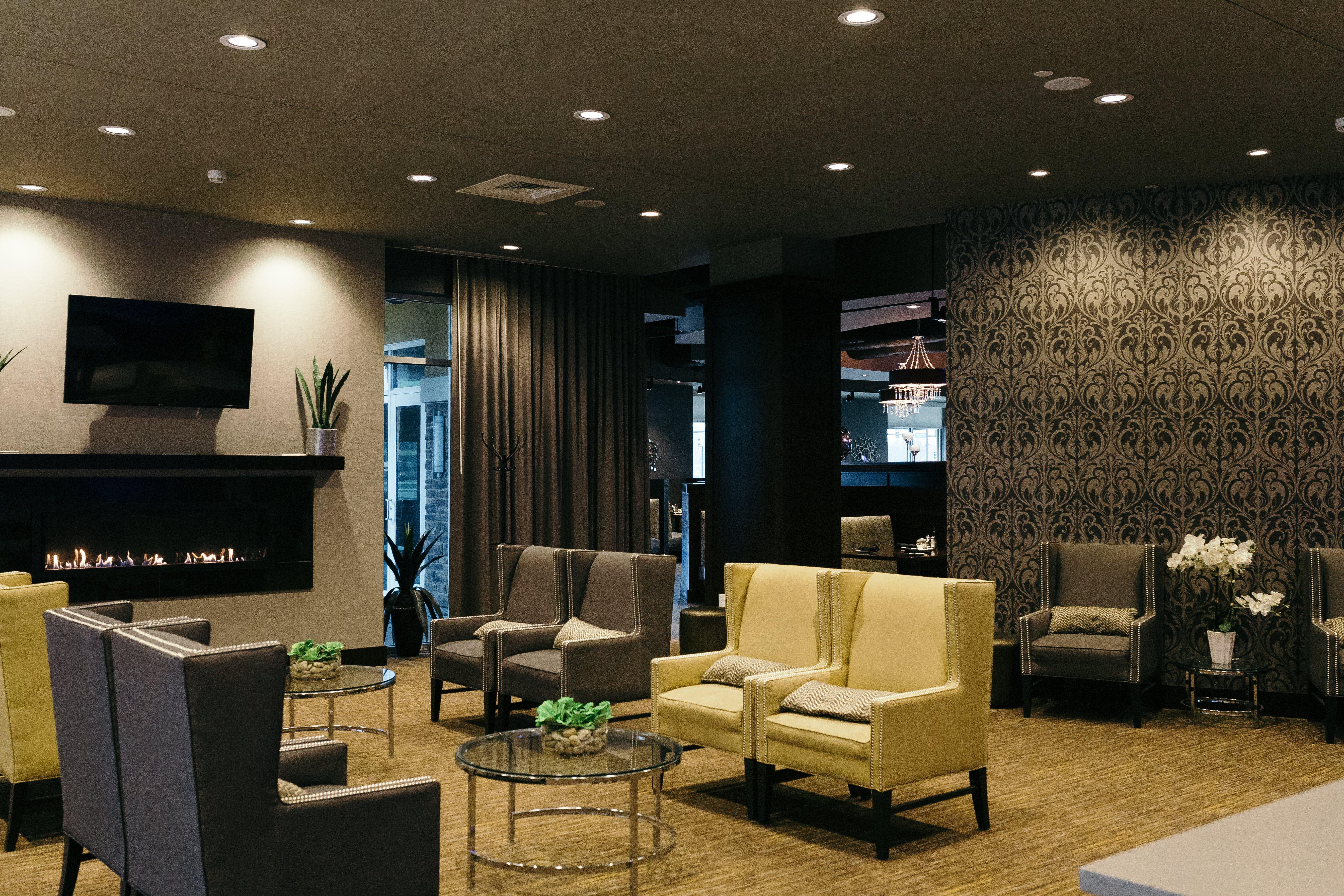 Holiday Inn And Suites East Peoria By Ihg Ngoại thất bức ảnh