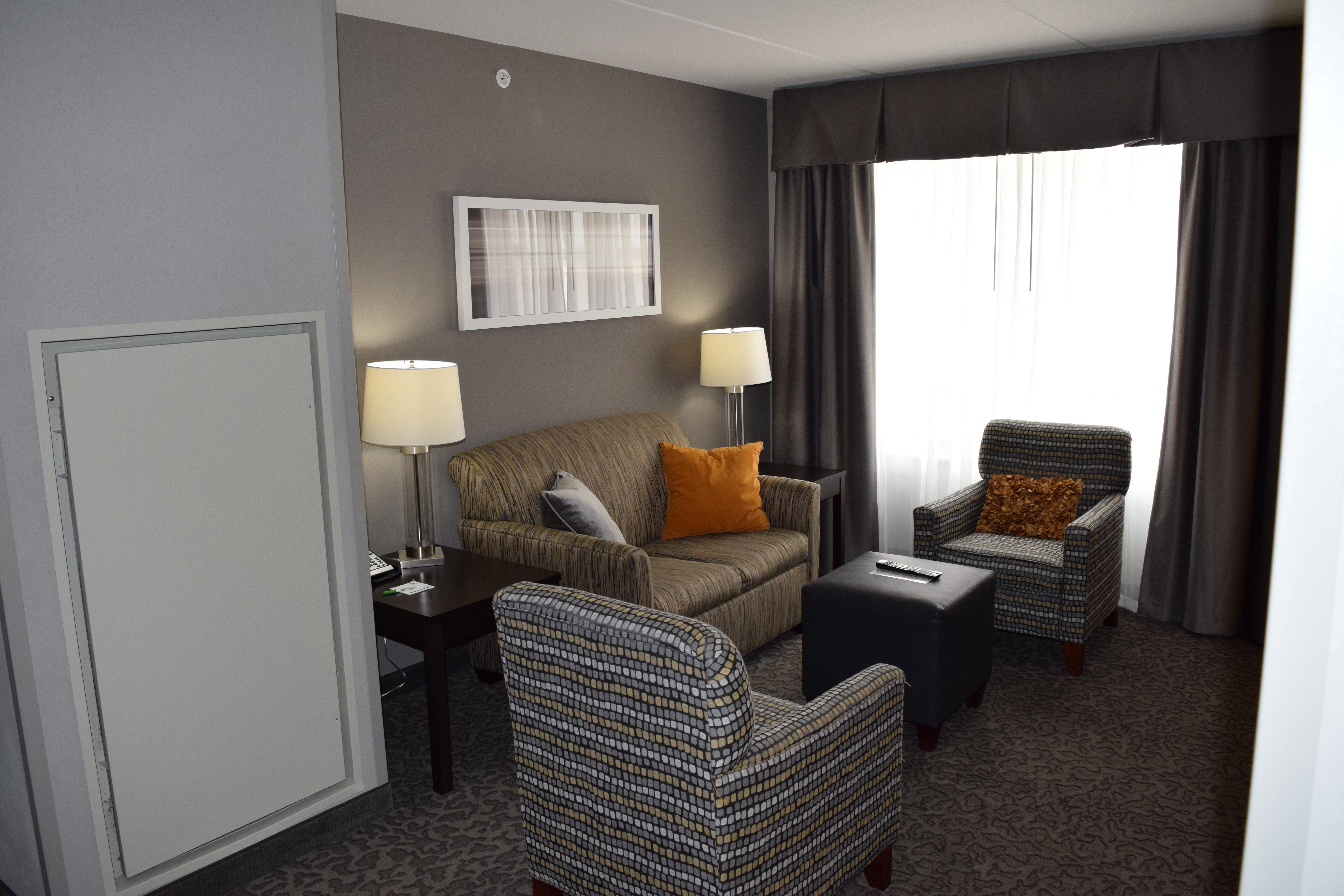 Holiday Inn And Suites East Peoria By Ihg Ngoại thất bức ảnh